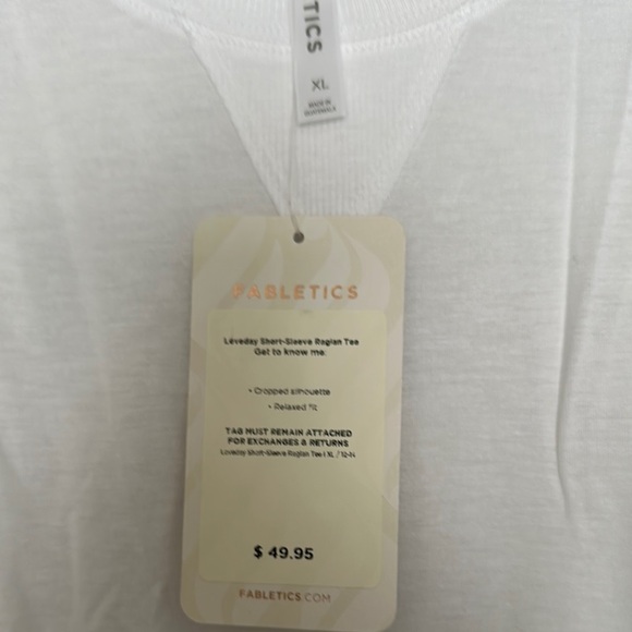 NWT FABLETICS Short Raglan Sleeve Crop Tee, Sz XL, in White - Picture 2 of 10